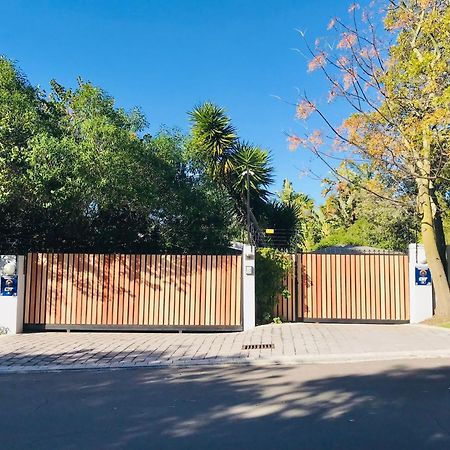 10Vdw Self Catering Apartments 杜班维尔 外观 照片