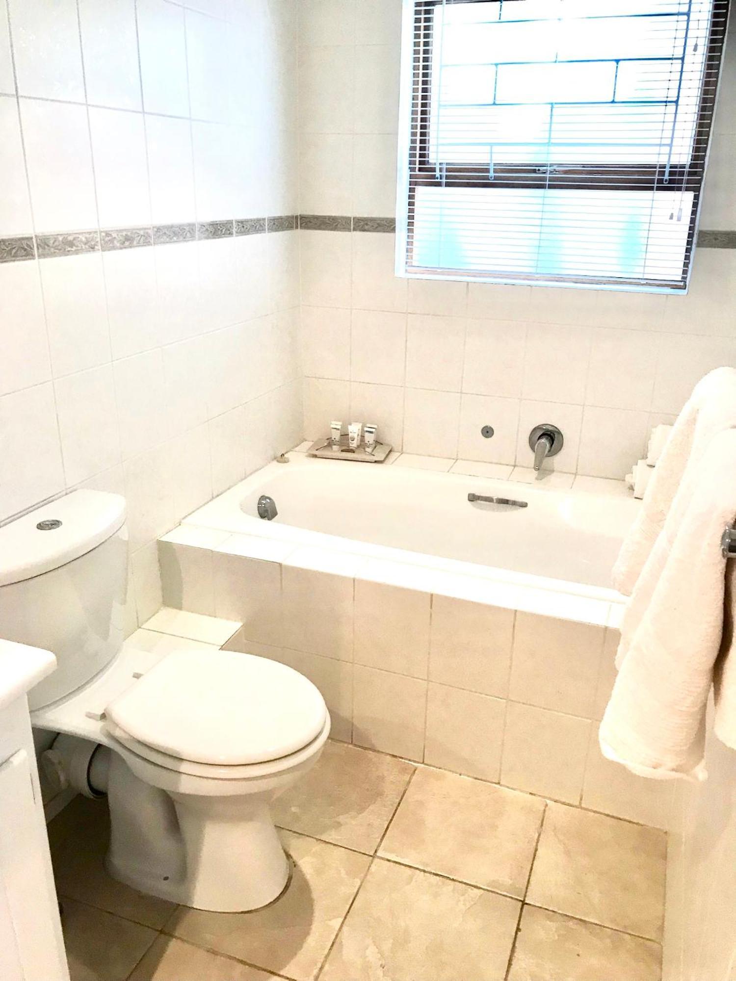 10Vdw Self Catering Apartments 杜班维尔 外观 照片