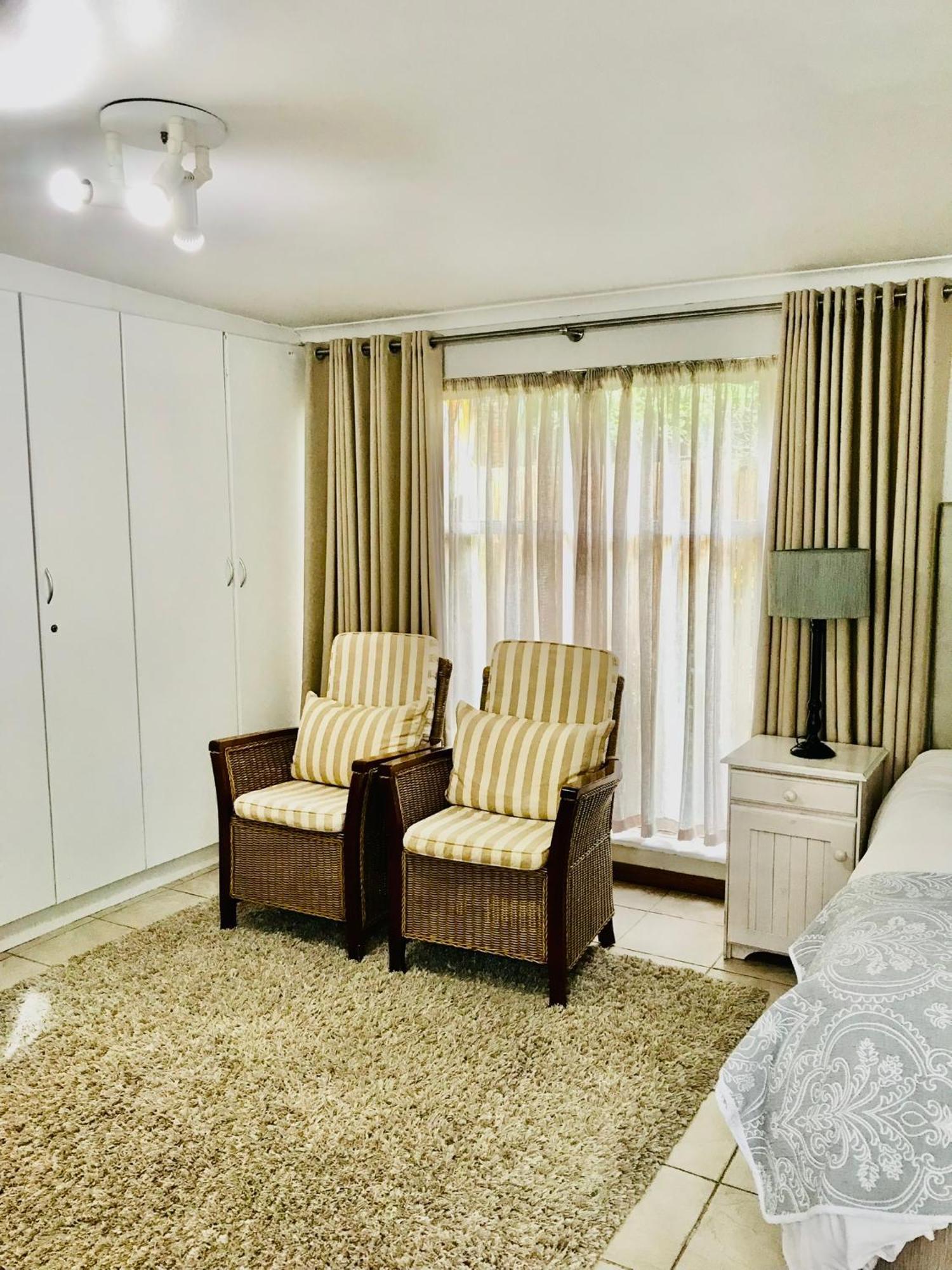 10Vdw Self Catering Apartments 杜班维尔 外观 照片