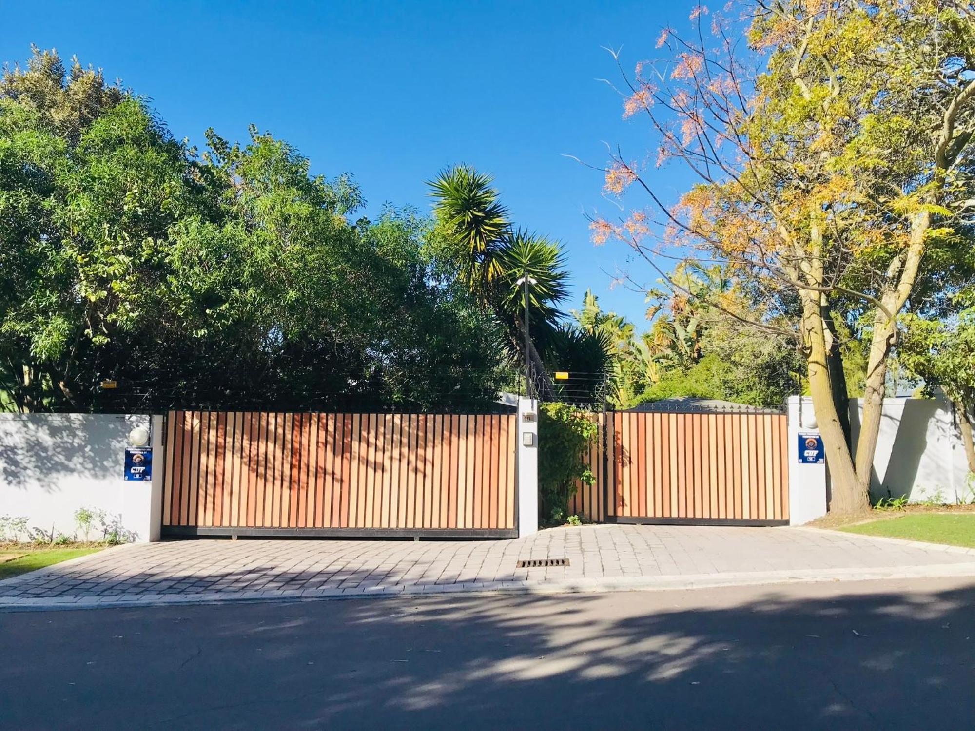 10Vdw Self Catering Apartments 杜班维尔 外观 照片